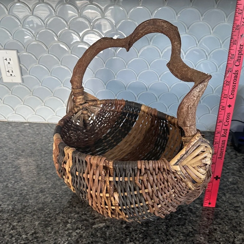Vintage X LARGE Primitive Woven Melon Gathering Basket God’s Eye W Branch Handle